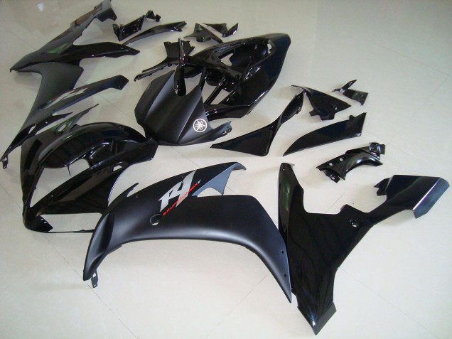 Lucido Nero Carene R1 2004-2006 Lucido Nero Carene R1 2004-2006